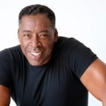 ERNIE-HUDSON-by-Leslie-Bohm-sitting-hunky_web_t670